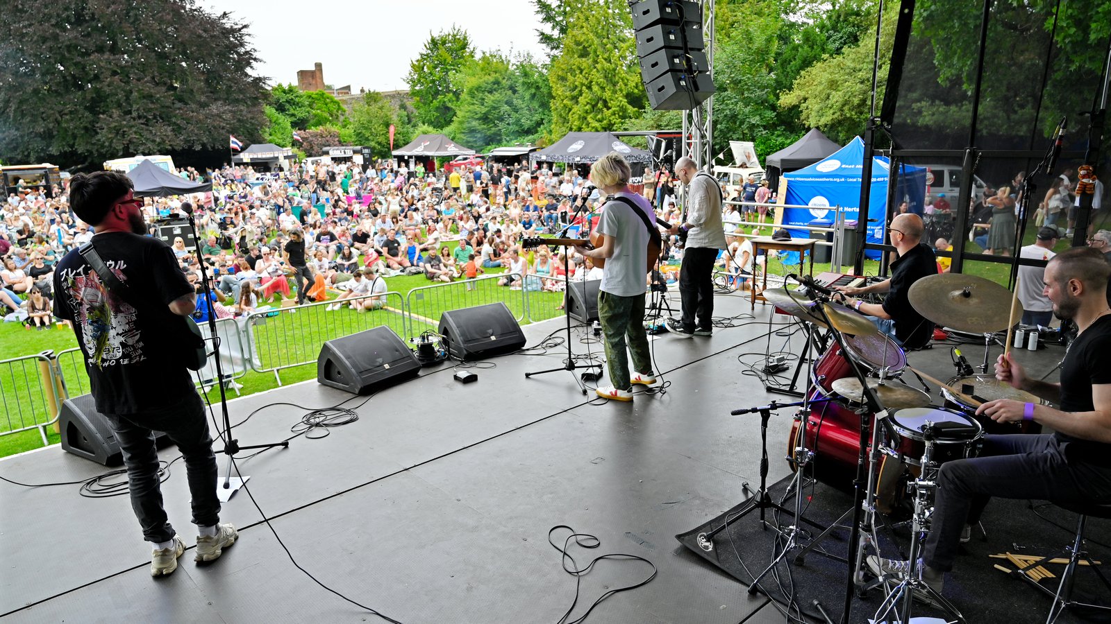 Social sharing card for Hertford’s free castle music festival puts family-support charity centre stage