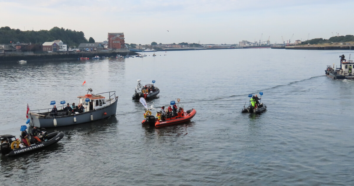 Social sharing card for Maritime volunteers join River Tyne clean-up after plastic pellet spill