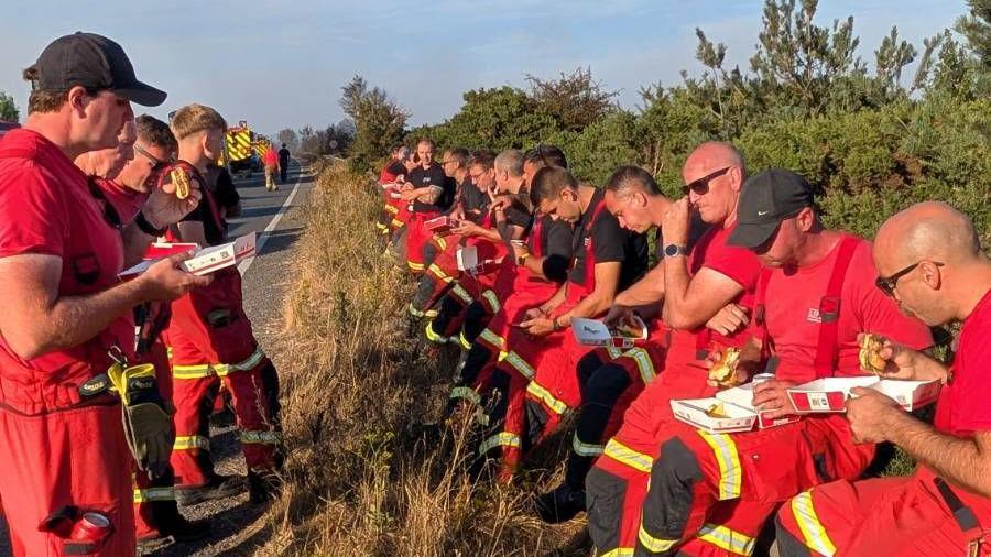 Social sharing card for The volunteers providing meals and help to wildfire crews