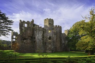 Social sharing card for Hundreds of historic places across Wales will open for free this September
